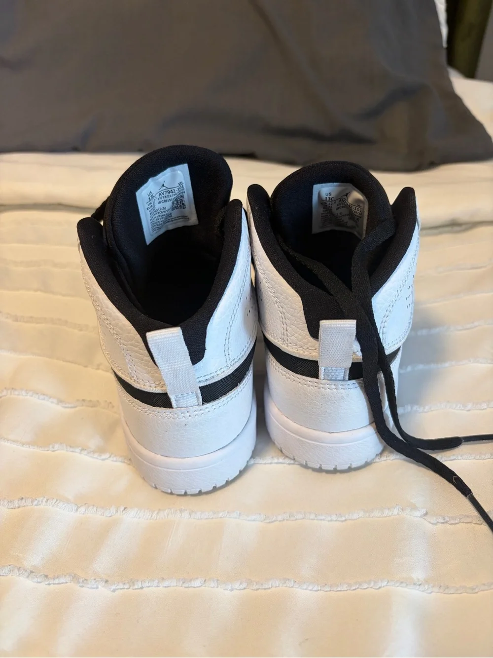 Nike Air Jordan Access PS Sneaker in White, Black & Red size 13 - Picture 4 of 7